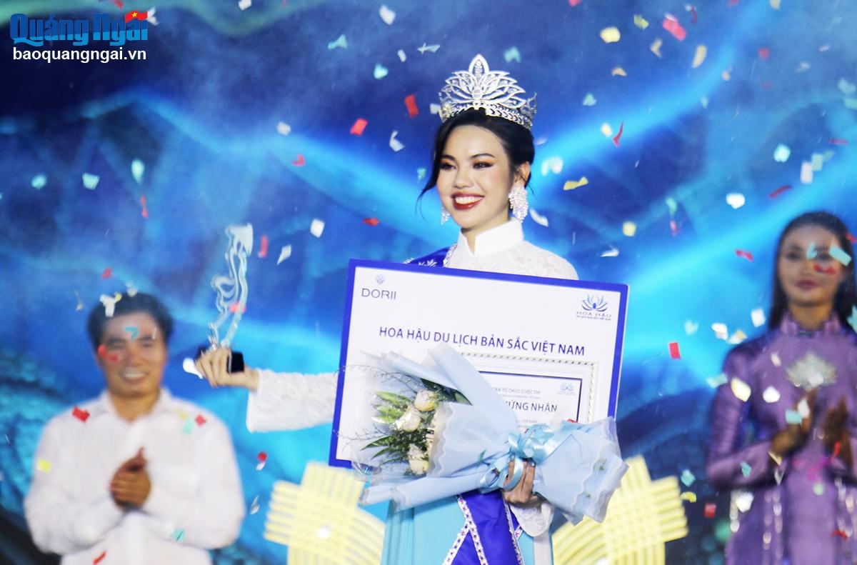 Thanh Hoa student crowned Miss Tourism Identity Vietnam 2024